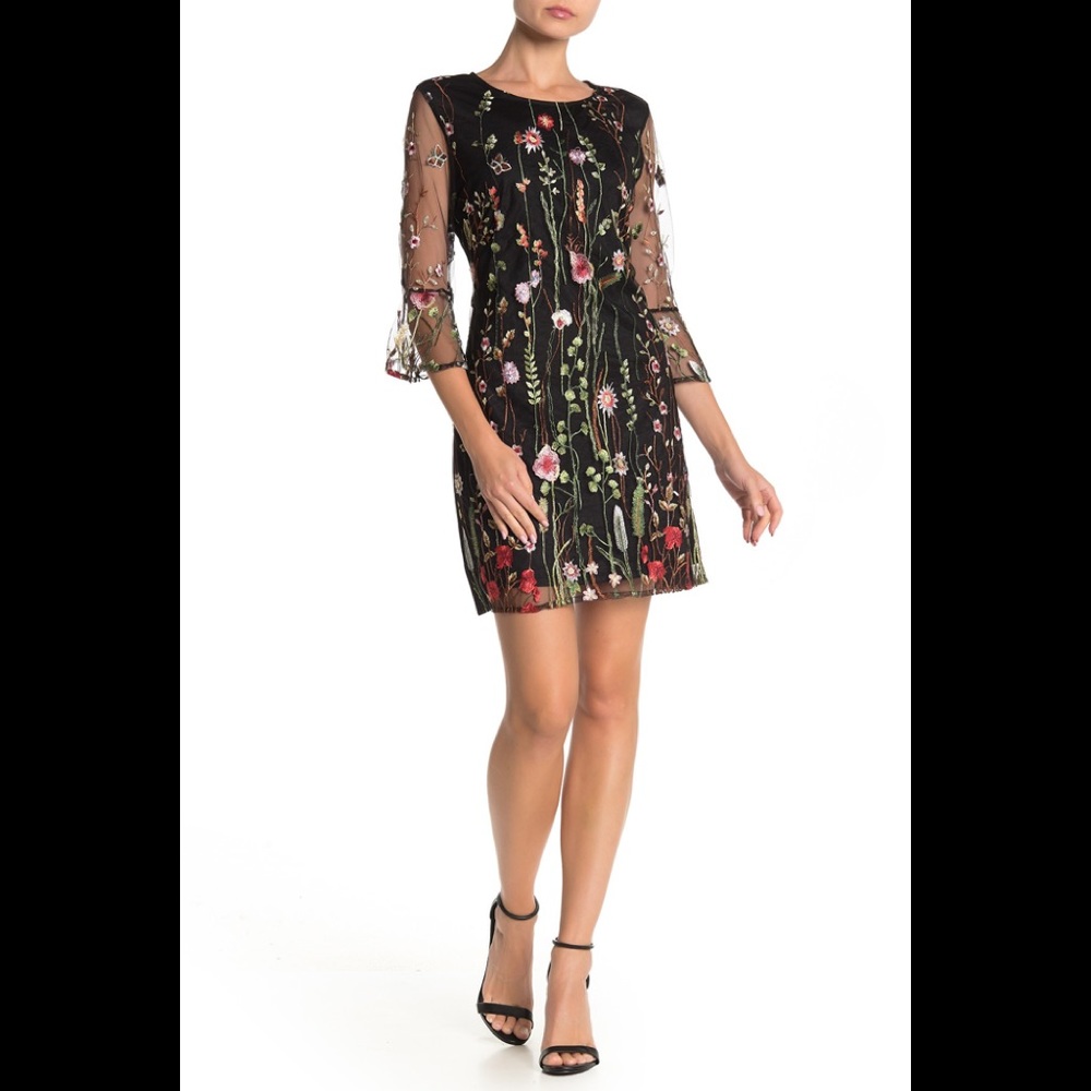 Papillon dress, size Medium. Mid length.